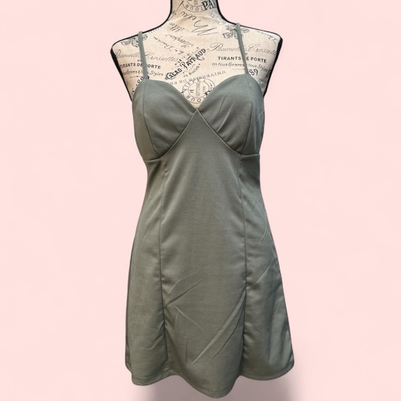 Kendall & Kylie Green Club Mini Dress Size M - Picture 3 of 8